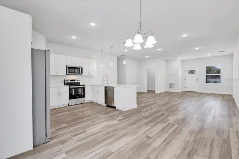Casa en venta en Ocala, Florida, 4 dormitorios, 170.29 m2 № 1917213 - foto 7