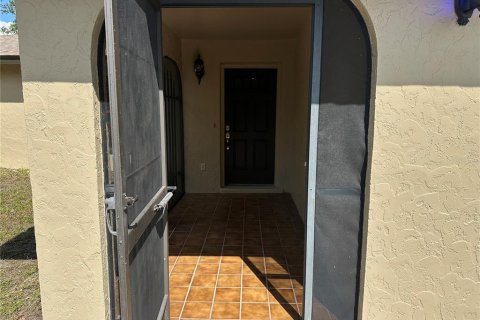 Villa ou maison à vendre à Port Charlotte, Floride: 4 chambres, 261.61 m2 № 1642293 - photo 3