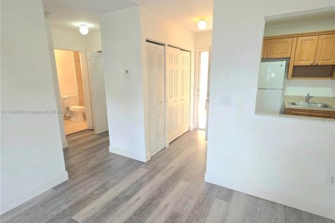 Copropriété à louer à Palmetto Bay, Floride: 1 chambre, 53.42 m2 № 1976352 - photo 5