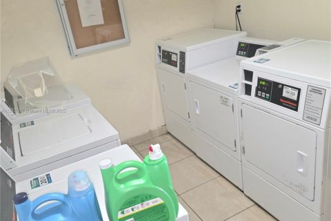 Copropriété à louer à Palmetto Bay, Floride: 1 chambre, 53.42 m2 № 1976352 - photo 18