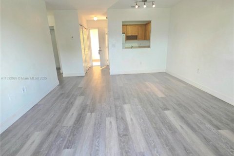 Copropriété à louer à Palmetto Bay, Floride: 1 chambre, 53.42 m2 № 1976352 - photo 4