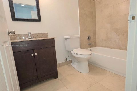 Copropriété à louer à Palmetto Bay, Floride: 1 chambre, 53.42 m2 № 1976352 - photo 8