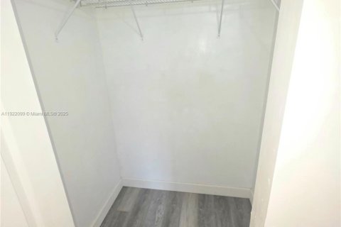 Copropriété à louer à Palmetto Bay, Floride: 1 chambre, 53.42 m2 № 1976352 - photo 7