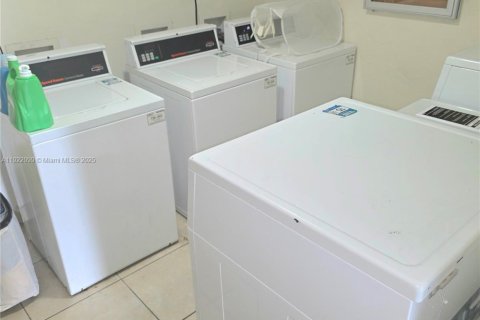 Copropriété à louer à Palmetto Bay, Floride: 1 chambre, 53.42 m2 № 1976352 - photo 17