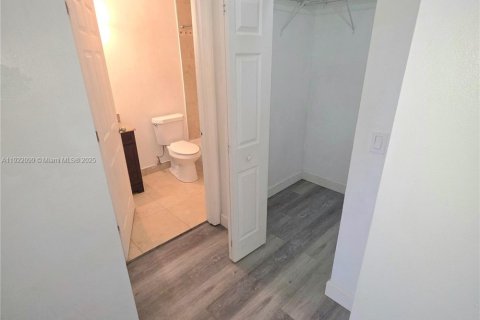 Copropriété à louer à Palmetto Bay, Floride: 1 chambre, 53.42 m2 № 1976352 - photo 6