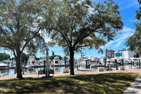 Condominio en alquiler en Sarasota, Florida, 1 dormitorio, 72.93 m2 № 1918260 - foto 30
