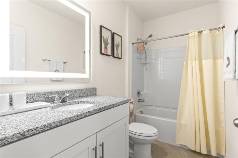 Townhouse in Daytona Beach, Florida 3 bedrooms, 155.43 sq.m. № 1825292 - photo 16