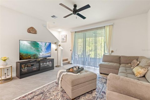 Townhouse in Daytona Beach, Florida 3 bedrooms, 155.43 sq.m. № 1825292 - photo 9