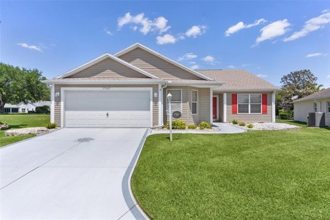 House in The Villages, Florida 3 bedrooms, 140.47 sq.m. № 2149286 - photo 3
