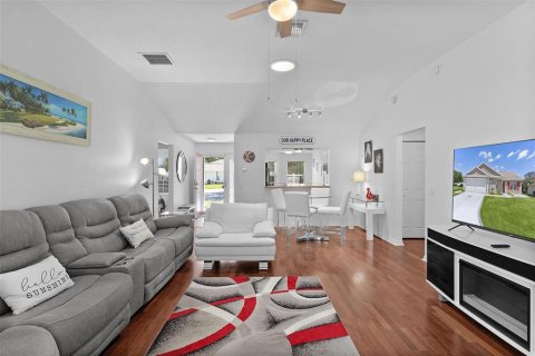 House in The Villages, Florida 3 bedrooms, 140.47 sq.m. № 2149286 - photo 7