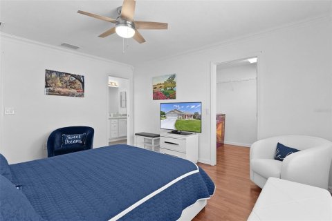 House in The Villages, Florida 3 bedrooms, 140.47 sq.m. № 2149286 - photo 23