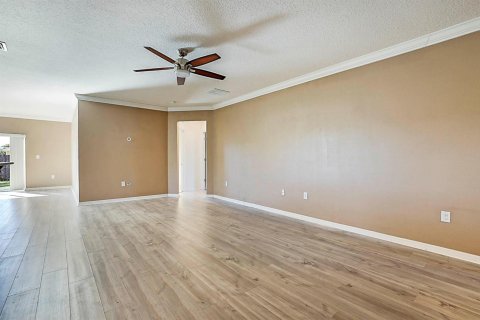 Villa ou maison à vendre à Port St. Lucie, Floride: 4 chambres, 174.1 m2 № 2087529 - photo 16