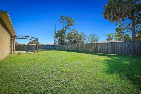 Villa ou maison à vendre à Port St. Lucie, Floride: 4 chambres, 174.1 m2 № 2087529 - photo 30