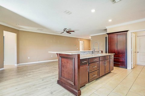 Villa ou maison à vendre à Port St. Lucie, Floride: 4 chambres, 174.1 m2 № 2087529 - photo 10