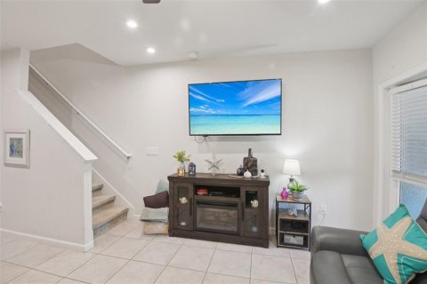 Touwnhouse à vendre à Holiday, Floride: 3 chambres, 133.78 m2 № 2122299 - photo 13