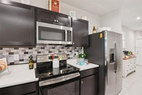Touwnhouse à vendre à Holiday, Floride: 3 chambres, 133.78 m2 № 2122299 - photo 9