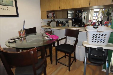 Condo in Largo, Florida, 2 bedrooms  № 1850939 - photo 4