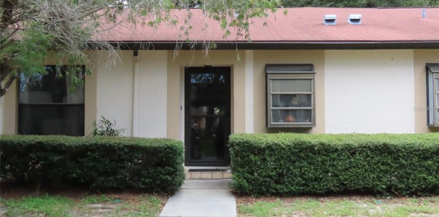Condo in Largo, Florida, 2 bedrooms  № 1850939