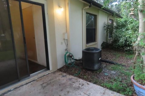 Condo in Largo, Florida, 2 bedrooms  № 1850939 - photo 30