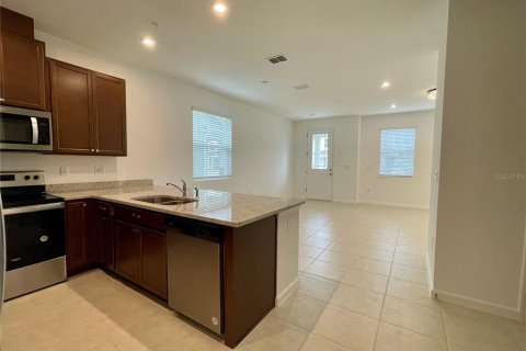 Adosado en alquiler en Orlando, Florida, 4 dormitorios, 155.89 m2 № 1915957 - foto 7
