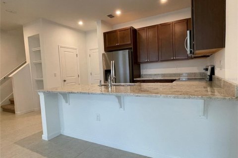 Adosado en alquiler en Orlando, Florida, 4 dormitorios, 155.89 m2 № 1915957 - foto 4