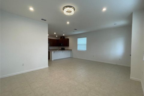 Adosado en alquiler en Orlando, Florida, 4 dormitorios, 155.89 m2 № 1915957 - foto 6