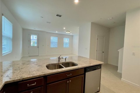 Adosado en alquiler en Orlando, Florida, 4 dormitorios, 155.89 m2 № 1915957 - foto 8