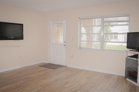 Condominio en venta en Miami, Florida, 2 dormitorios, 83.89 m2 № 1932954 - foto 8