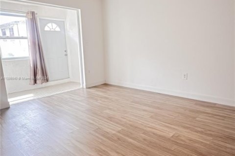 Condominio en venta en Miami, Florida, 2 dormitorios, 83.89 m2 № 1932954 - foto 27