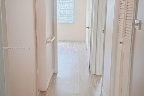 Condominio en venta en Miami, Florida, 2 dormitorios, 83.89 m2 № 1932954 - foto 17