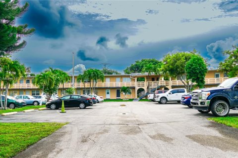 Condominio en venta en Miami, Florida, 2 dormitorios, 83.89 m2 № 1932954 - foto 3