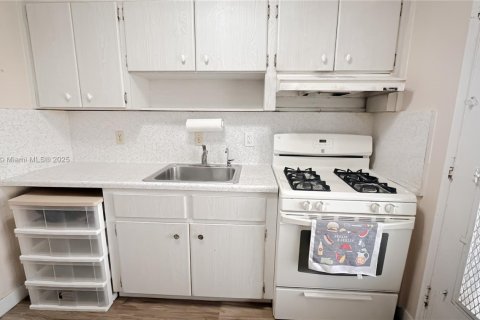 Condominio en venta en Miami, Florida, 2 dormitorios, 83.89 m2 № 1932954 - foto 15