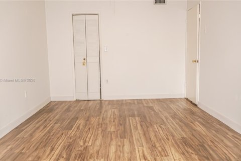 Condominio en venta en Miami, Florida, 2 dormitorios, 83.89 m2 № 1932954 - foto 26