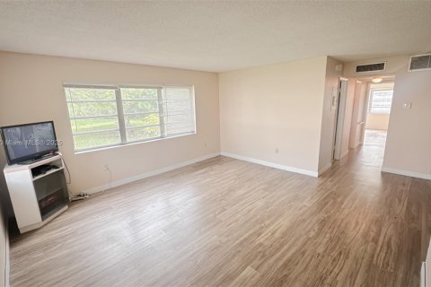 Condominio en venta en Miami, Florida, 2 dormitorios, 83.89 m2 № 1932954 - foto 13