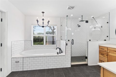 House in Winter Garden, Florida 5 bedrooms, 292.83 sq.m. № 1279892 - photo 14