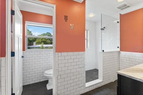 House in Winter Garden, Florida 5 bedrooms, 292.83 sq.m. № 1279892 - photo 19