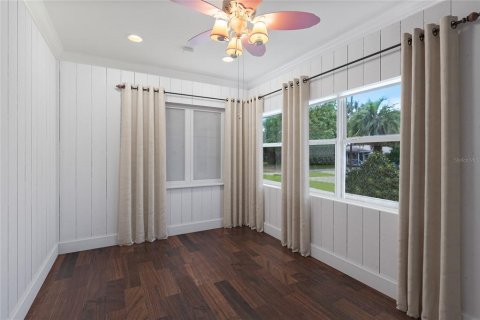 House in Winter Garden, Florida 5 bedrooms, 292.83 sq.m. № 1279892 - photo 15