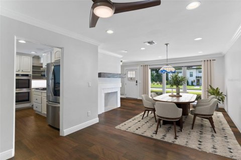 House in Winter Garden, Florida 5 bedrooms, 292.83 sq.m. № 1279892 - photo 6