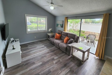 Condo in Kissimmee, Florida, 2 bedrooms  № 1838875 - photo 6