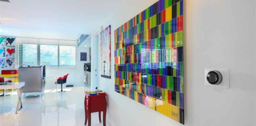 Condo in Miami, Florida, 2 bedrooms  № 2000459