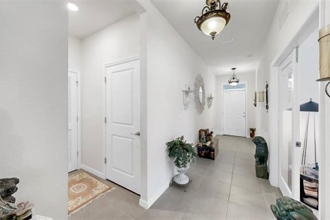 House in Spring Hill, Florida 2 bedrooms, 167.97 sq.m. № 1618084 - photo 15