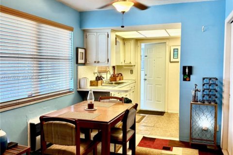 Condominio en venta en Hollywood, Florida, 2 dormitorios, 78.97 m2 № 2033430 - foto 18