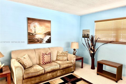Condominio en venta en Hollywood, Florida, 2 dormitorios, 78.97 m2 № 2033430 - foto 11