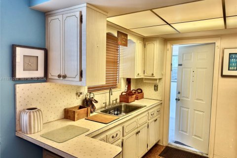 Condominio en venta en Hollywood, Florida, 2 dormitorios, 78.97 m2 № 2033430 - foto 4