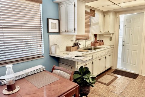 Condominio en venta en Hollywood, Florida, 2 dormitorios, 78.97 m2 № 2033430 - foto 28