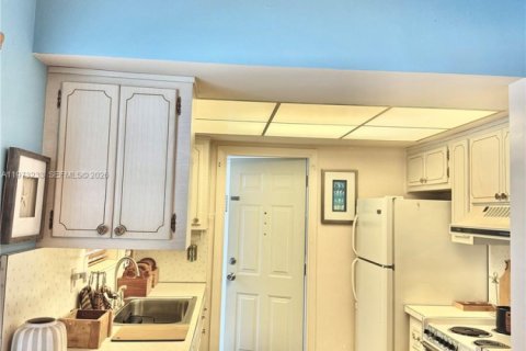 Condominio en venta en Hollywood, Florida, 2 dormitorios, 78.97 m2 № 2033430 - foto 19