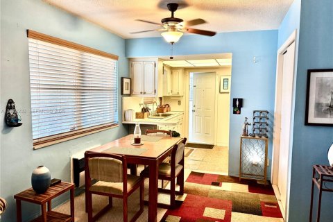 Condominio en venta en Hollywood, Florida, 2 dormitorios, 78.97 m2 № 2033430 - foto 5