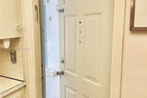 Condominio en venta en Hollywood, Florida, 2 dormitorios, 78.97 m2 № 2033430 - foto 24