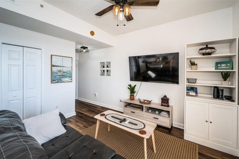 Condominio en venta en Saint Petersburg, Florida, 1 dormitorio, 47.01 m2 № 2221688 - foto 16