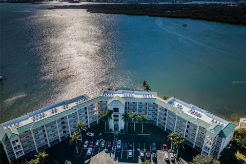 Condominio en venta en Saint Petersburg, Florida, 1 dormitorio, 47.01 m2 № 2221688 - foto 2